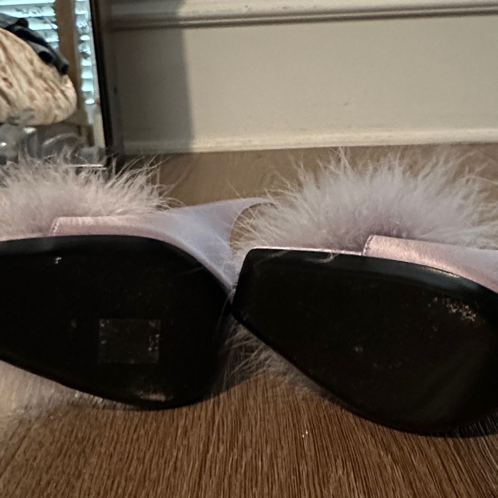 Saint Laurent Women's Soft Purple Feathered Heels - Picture 3 of 4